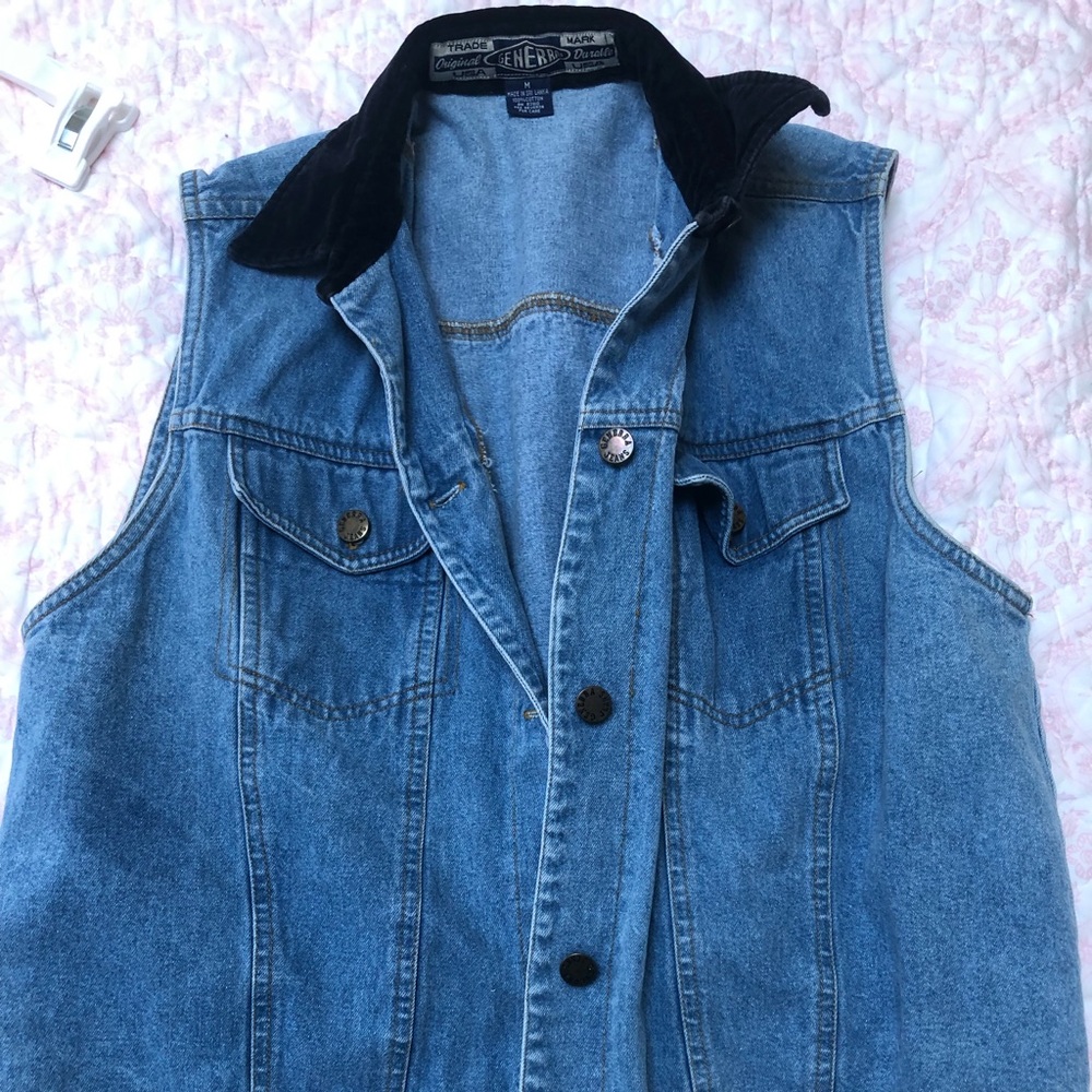 Generra sleeveless Jean Jacket